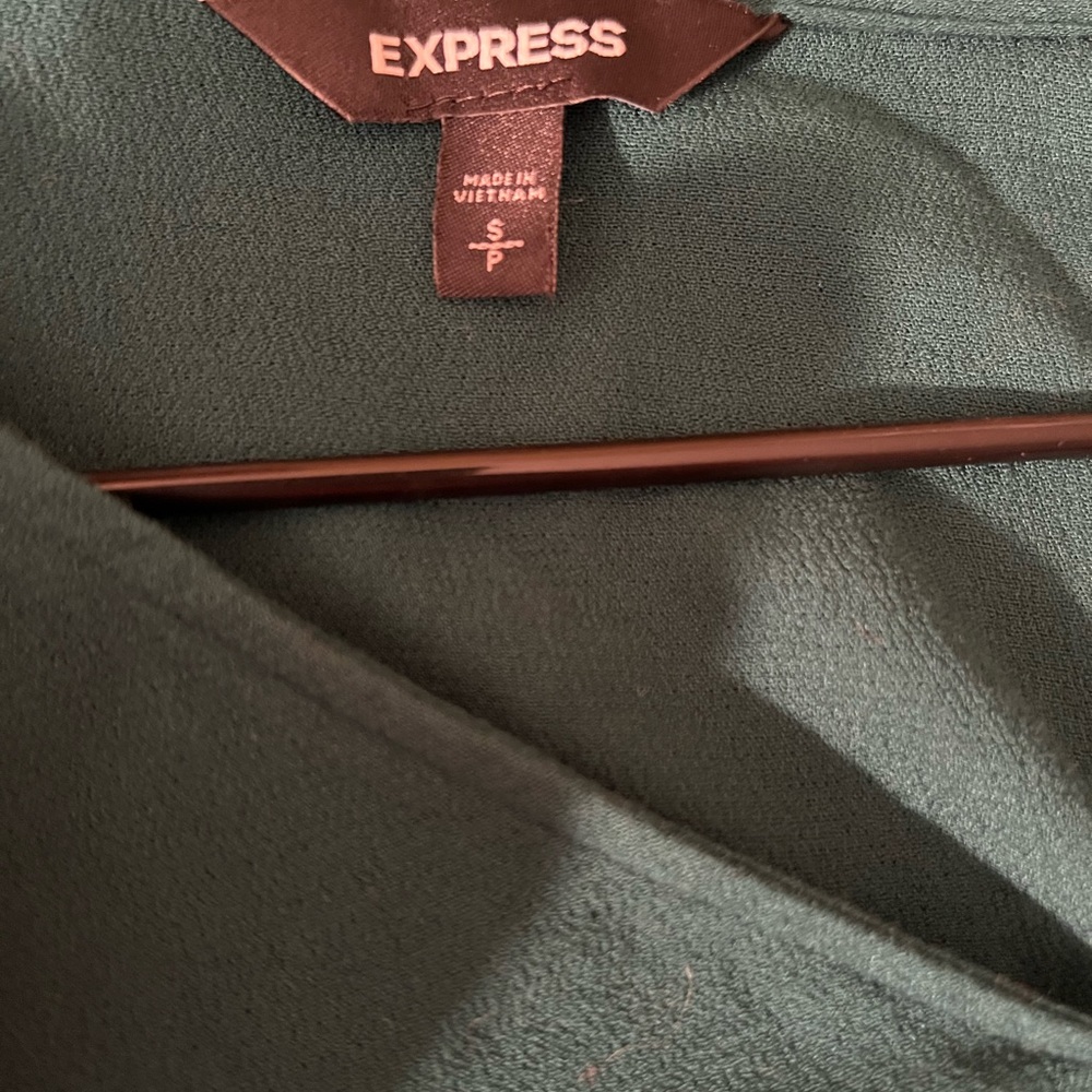 Express Top - Picture 2 of 3